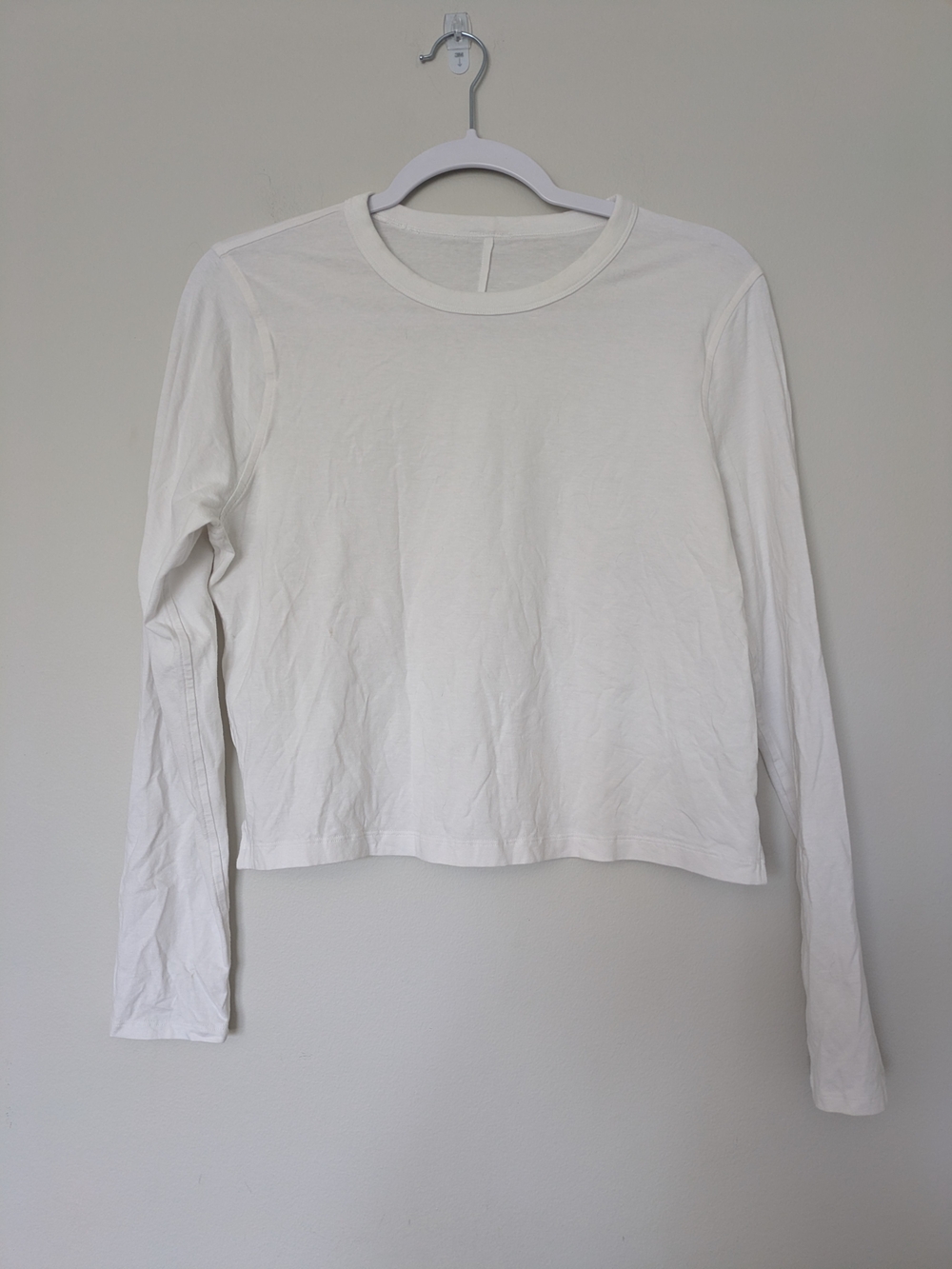 Lululemon Women's Classic White Long-Sleeve Crew Neck Top